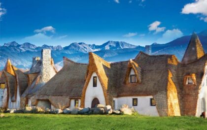Castelul de Lut Valea Zanelor