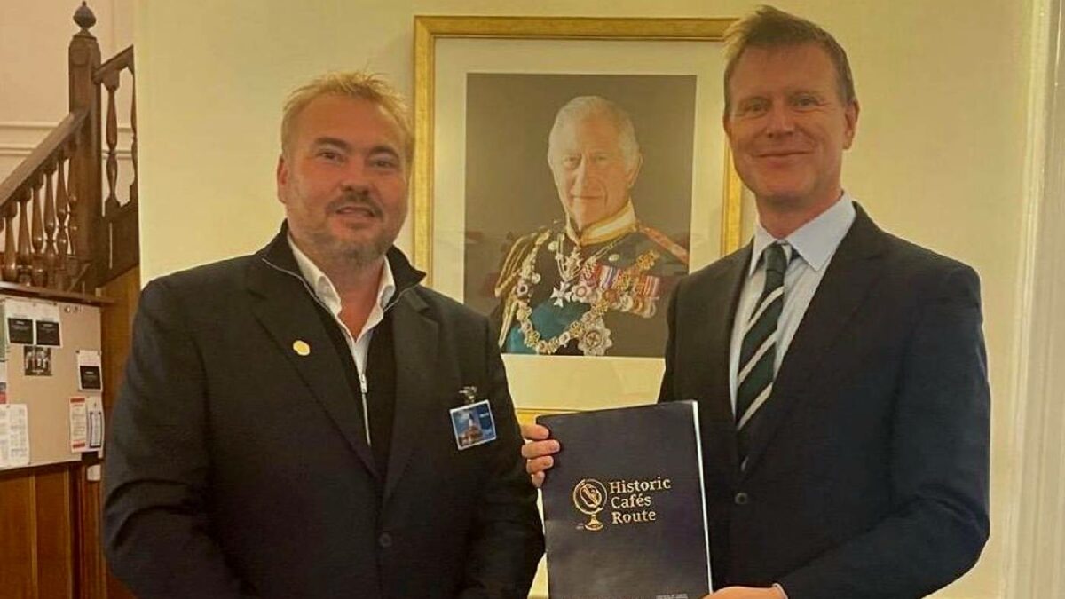 HCR President Arnold Klingeis and His Excellency Giles Portman at the United Kingdom Embassy in Bucharest