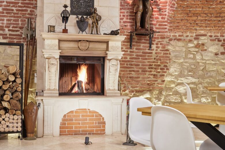 PUB 13 - Citadel Restaurant