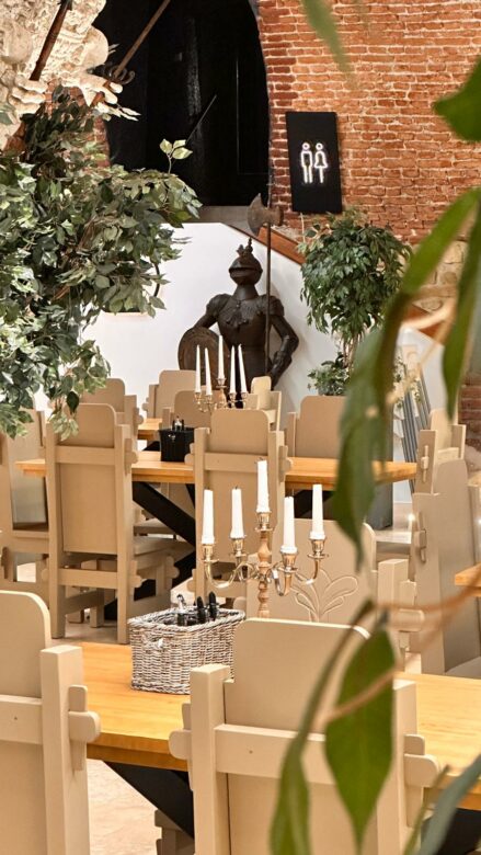 PUB 13 - Citadel Restaurant