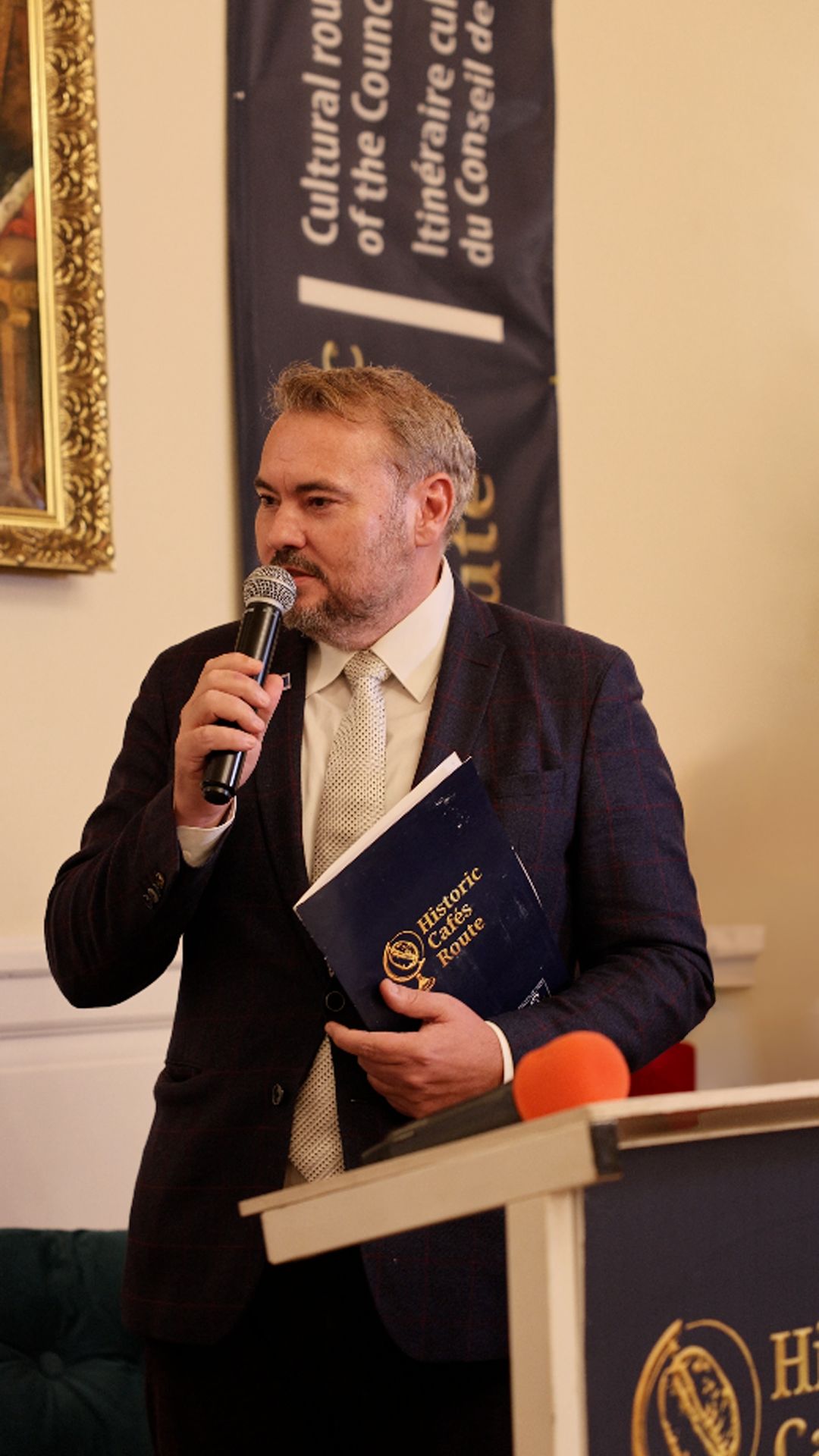 President Arnold G. Klingeis welcomed the artist Mircea Codrea to present the famous picture of Van Gogh - Cafe Terrace by Night